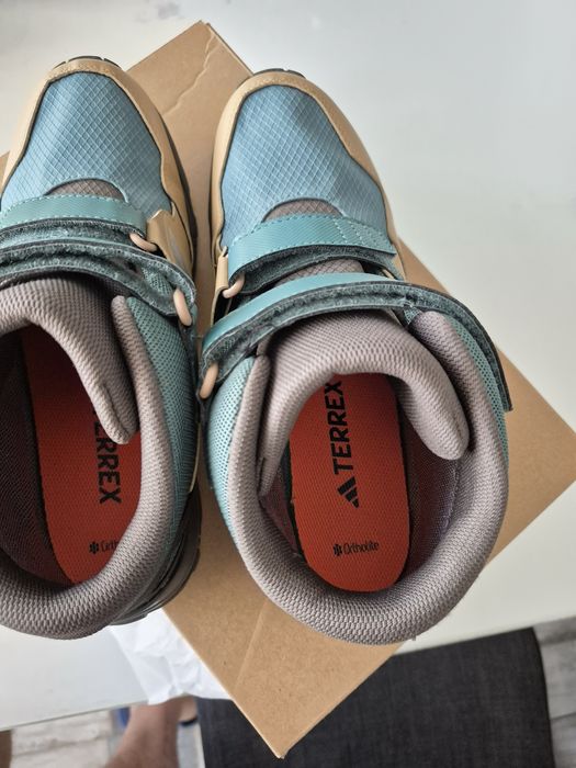 Зимни Маратонки, обувки