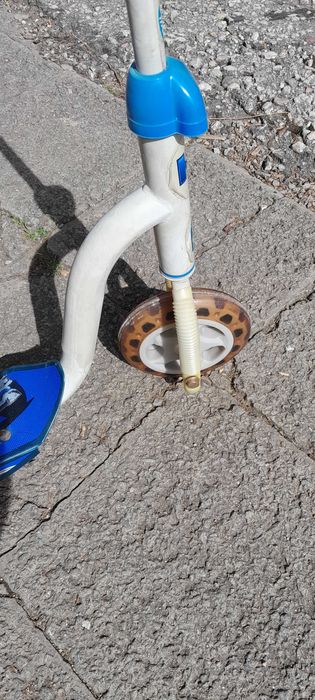 Детска тротинетка малка от 3 до 7 години.