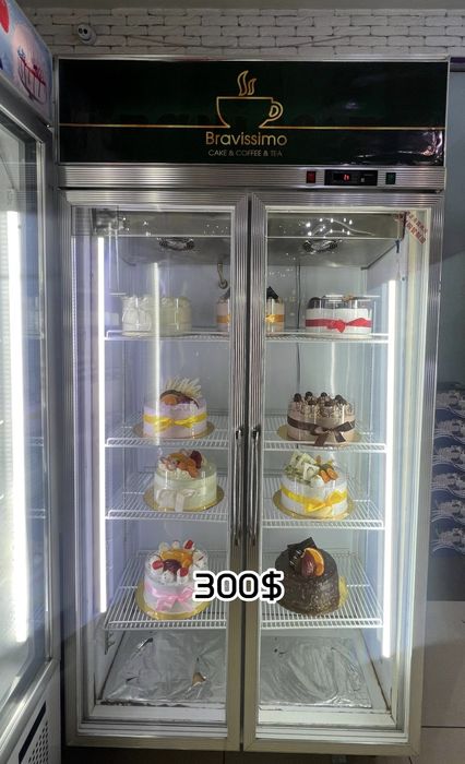 Витринный Холодилник торт учун