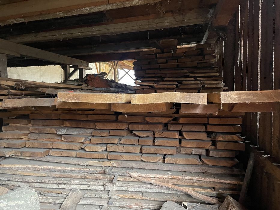 Cherestea si scandura de stejar uscata