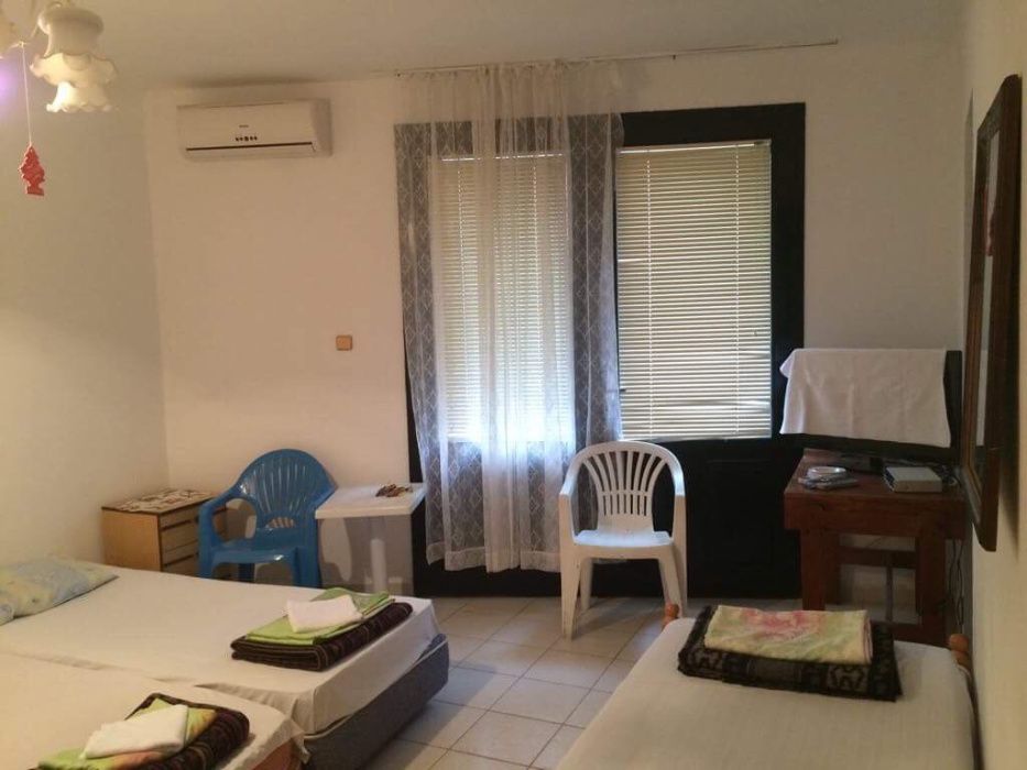 Продава се Хотел в Свети Влас - 500 кв.м за 561 €/кв.м - Снимка #2