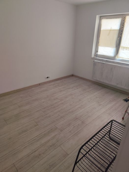 Vând apartament 2 camere parter