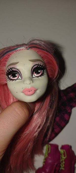 Аксессуар от кукол monster high