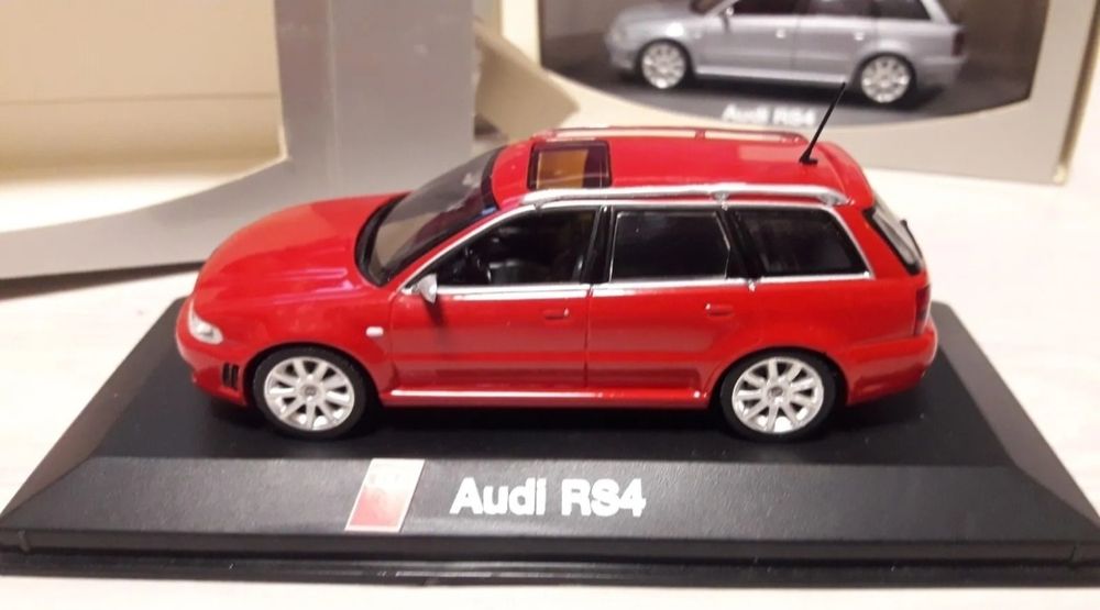 Модел Minichamps 1:43 Audi RS4 Avant B5