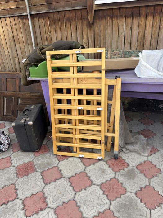 Отдам бесплатно детскую кроватку