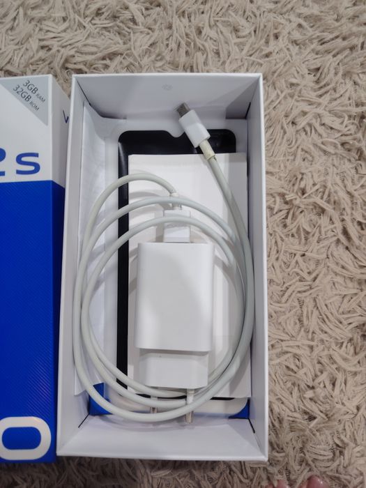 Срочно продам телефон
