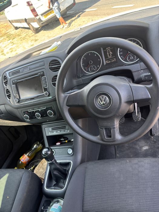 Volkswagen Tiguan S Tdi Bluem on tech