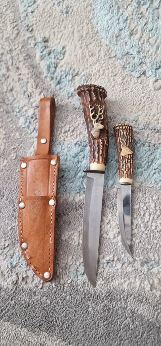 Vând set cuțite de vanatoare
