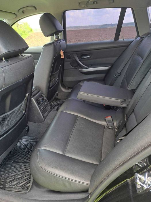 BMW E91 325xi газ/бензин