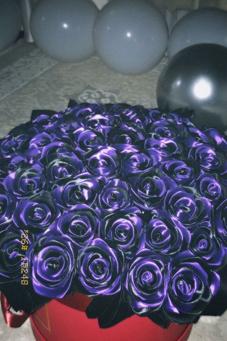 розы из атласных лент