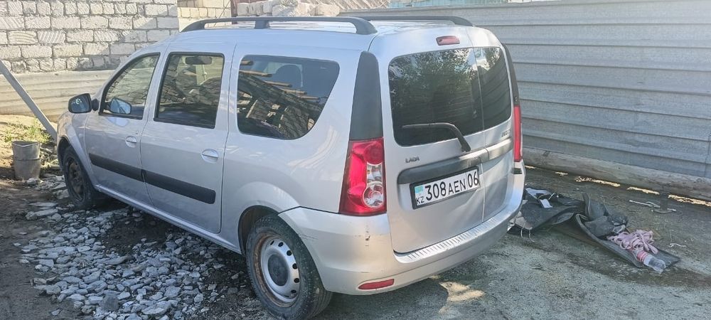 Largus LADA 2014