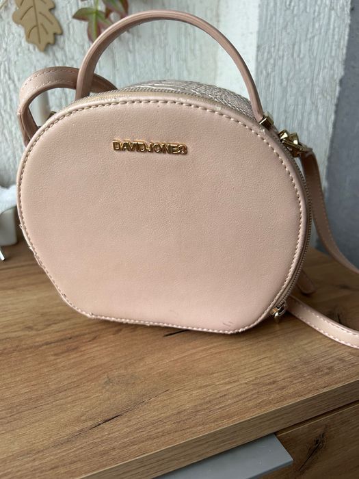 Дамски чанти H&M Mango D.Jones