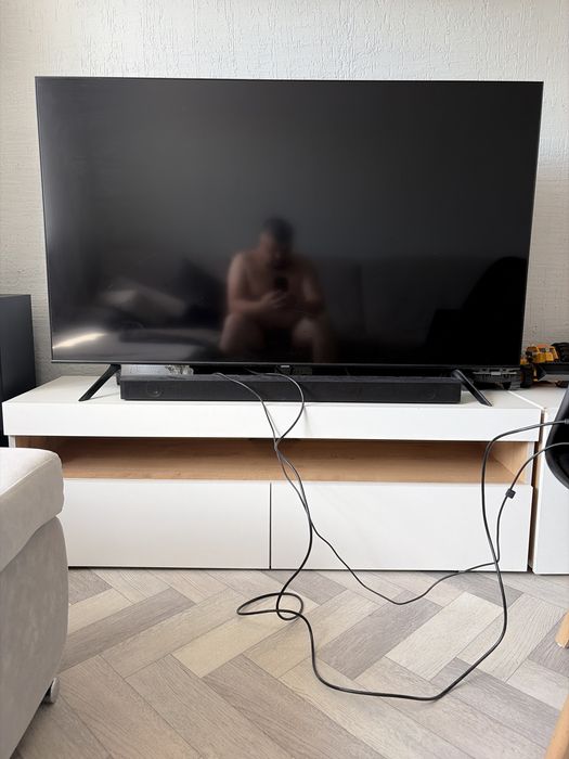 Продам телевизор samsung qled 55