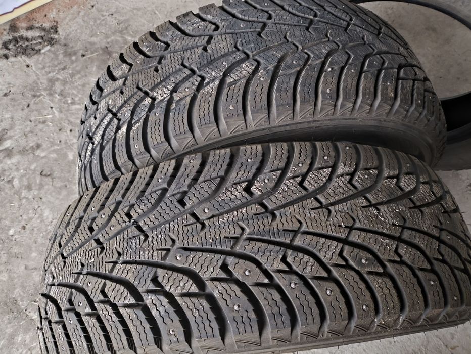 Продам отличные зимние шины
