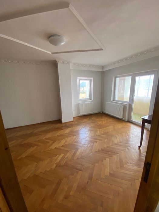 Apatamanet 3 camere, zona Garii