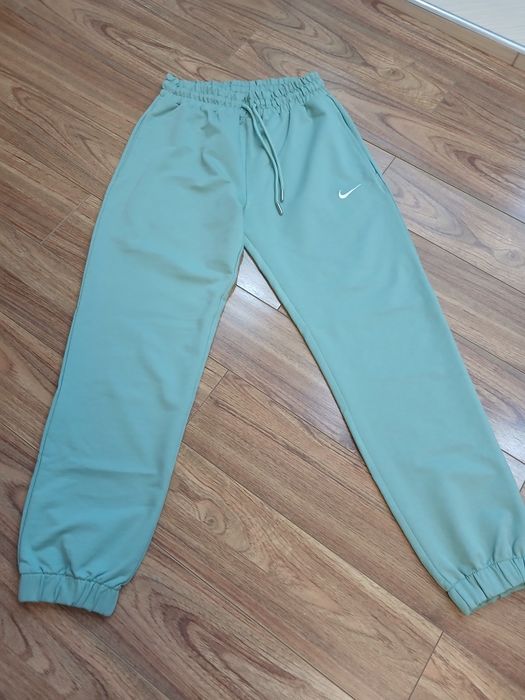 Pantaloni trening dama nike
