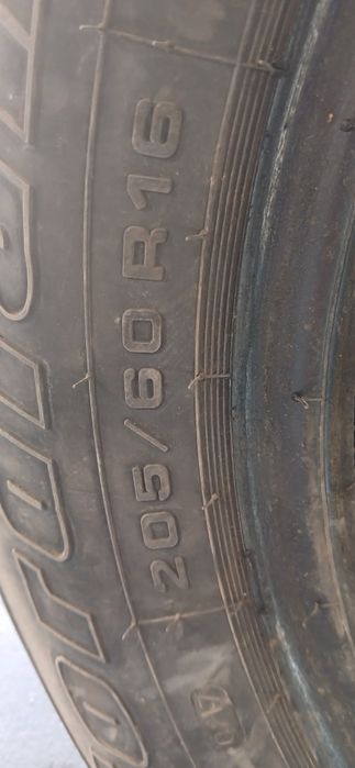 Продам шины 205/60/16
