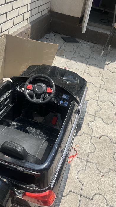 Продам детский электромобиль