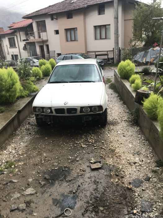 Продавам много части за bmw e34