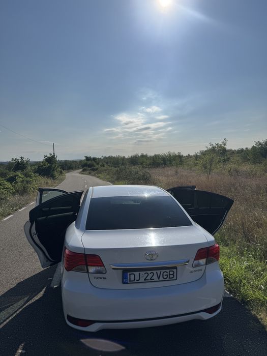 TOYOTA Avensis 2012 — imagine 2