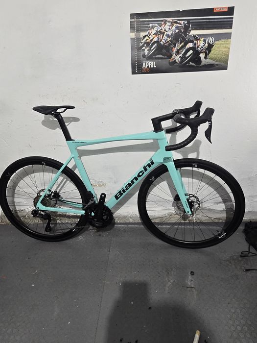 Bianchi Specialissima shimano 105 di2 шосеен велосипед