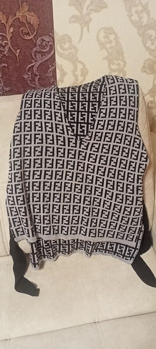 Продам женскую жилетку