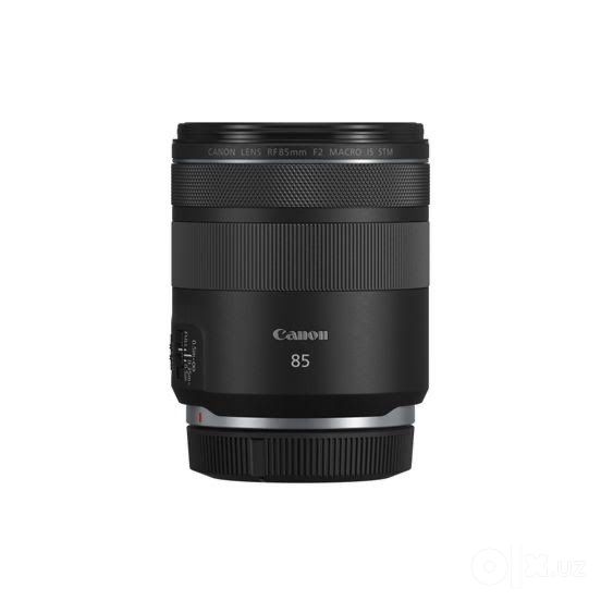 Canon RF 85mm F2 Macro IS STM