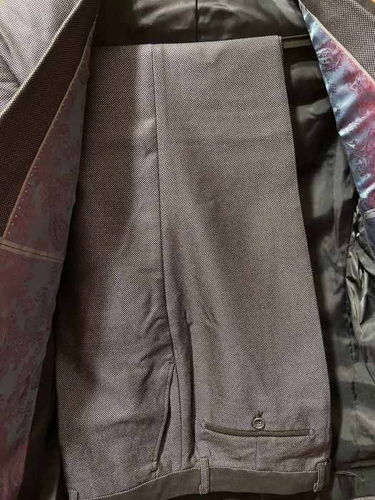 Продам мужской  костюм