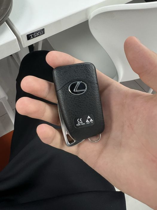 Продается ключ от lexus nx300