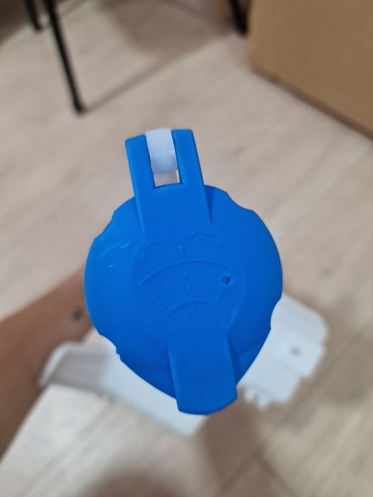 Бачок омывателя на Geely Emgrand