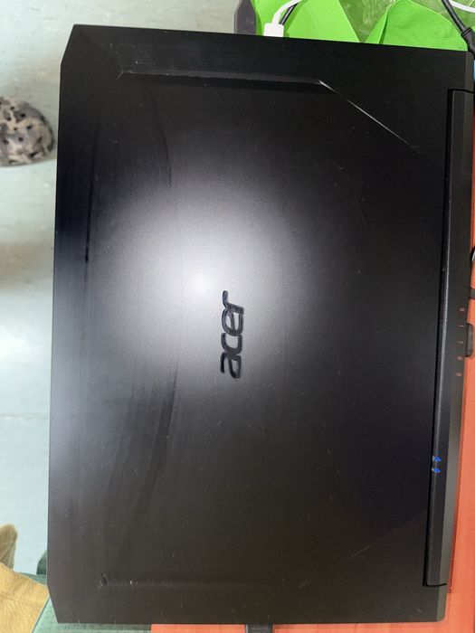 Laptop Acer Nitro 5 AN517 52