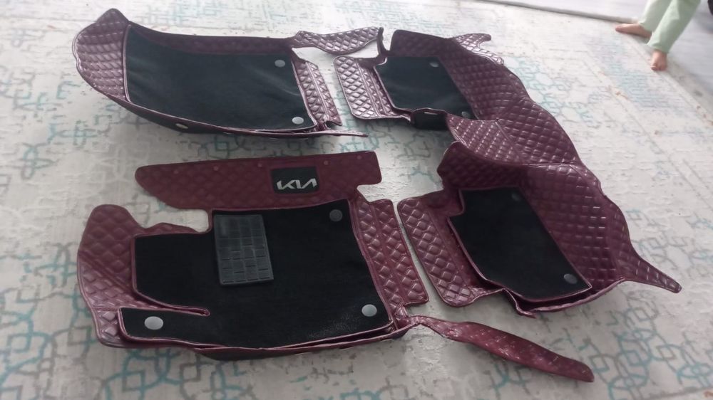 8д Коврик на Киа  К5 2022