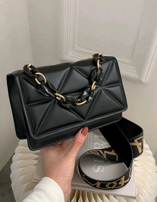 Супер удобна и стилна чанта