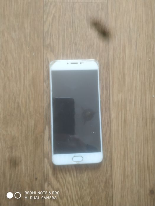 Смартфон  MEIZU L681H