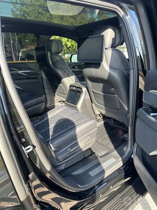 cadillac escalade iq 1000
