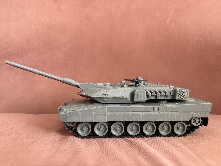 Играчка - Декор Танк Leopard 2 A7