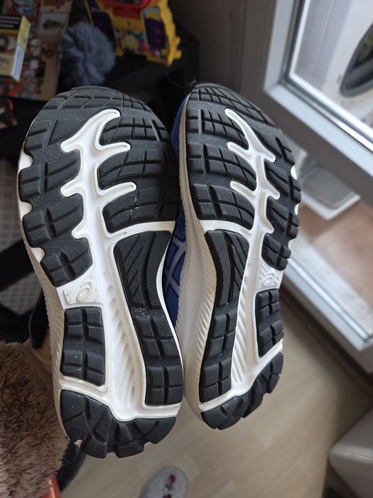 Детски маратонки Asics,  номер
