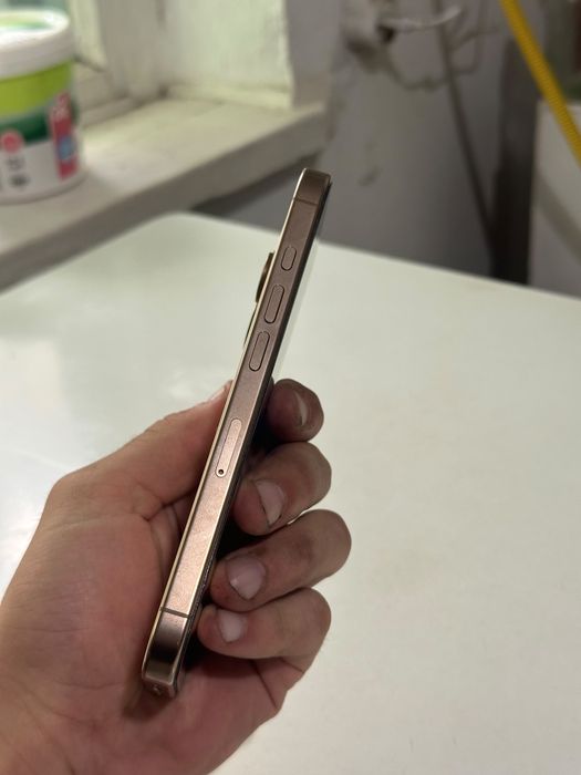iphone 16 pro 256гб золотой цвет идеал