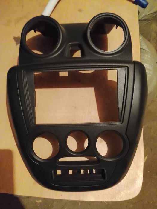 Продам консоль Лада гранта