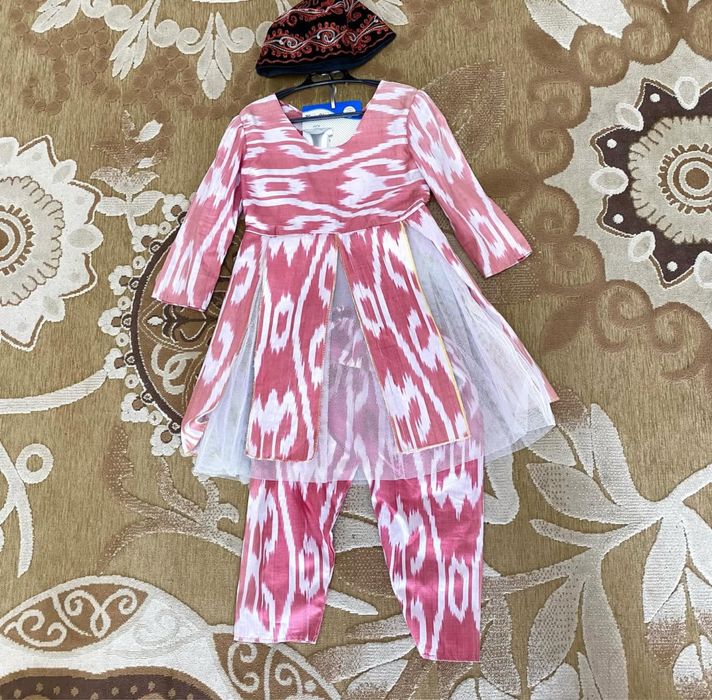 Узбекский и Русский костюм