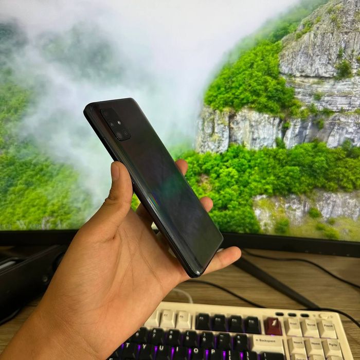 Samsung Galaxy A51 srochni sotiladi