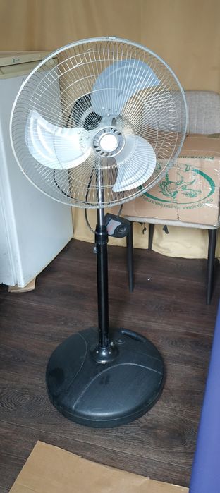 Продам вентилятор недорого срочно 3000т