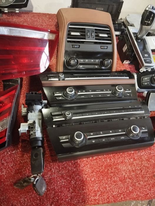 Vând piese BMW stopuri