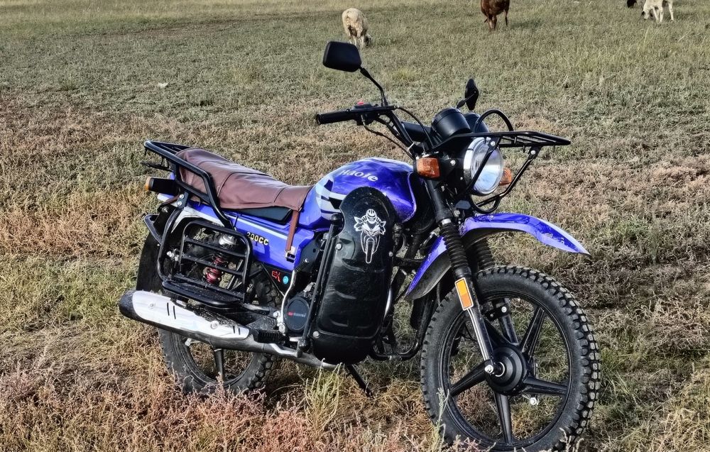 Мотоцикл 200 куб почти новый