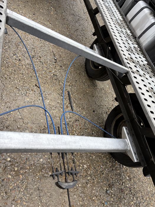 Двойна платформа за автомобили