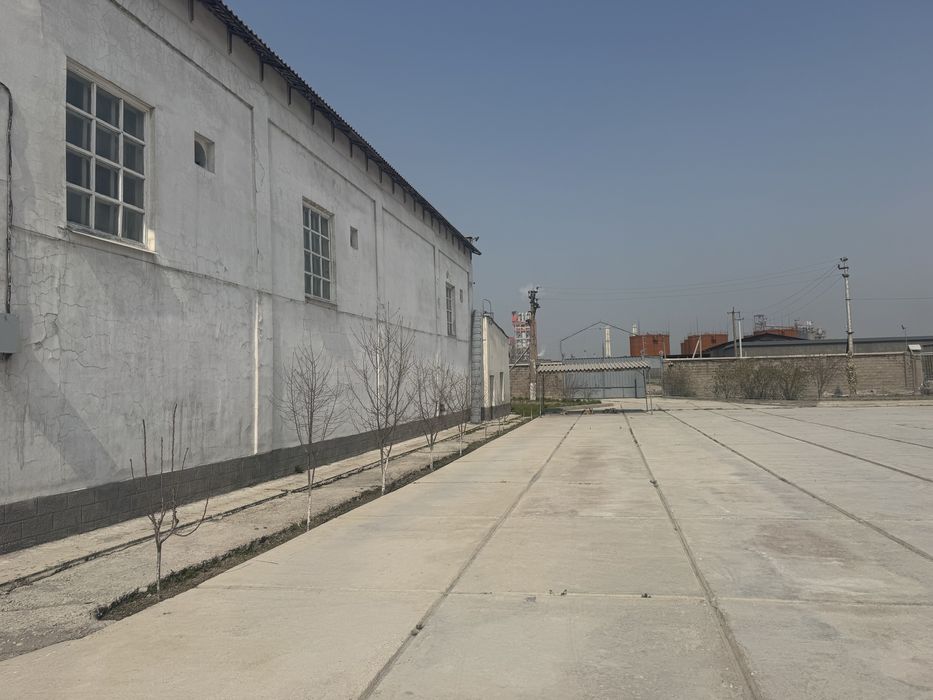 Продаётся Производ территория.