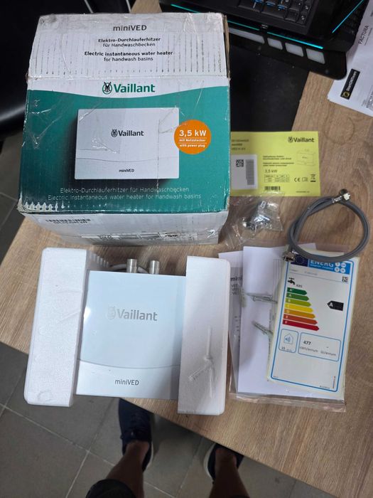 Incalzitor de apa instantaneu hidraulic Vaillant MiniVED H 0010044420 VED H 3/3, 3,5 kW, 230 V