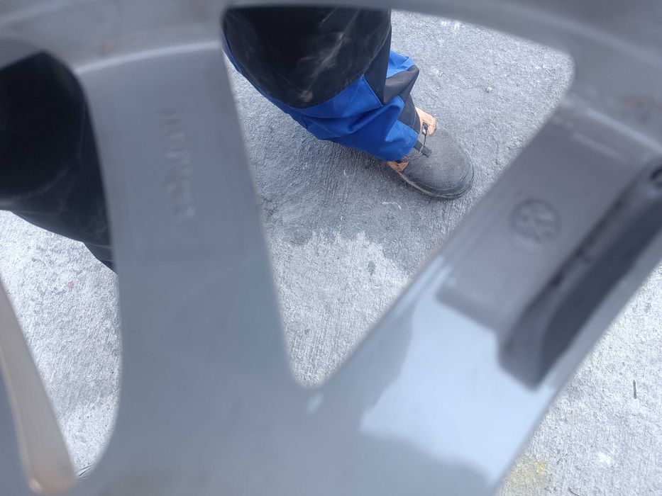 Джанти с гуми 18 цола 5х112 ЕТ51 за  Сеат, Ауди, VW. Шкода
