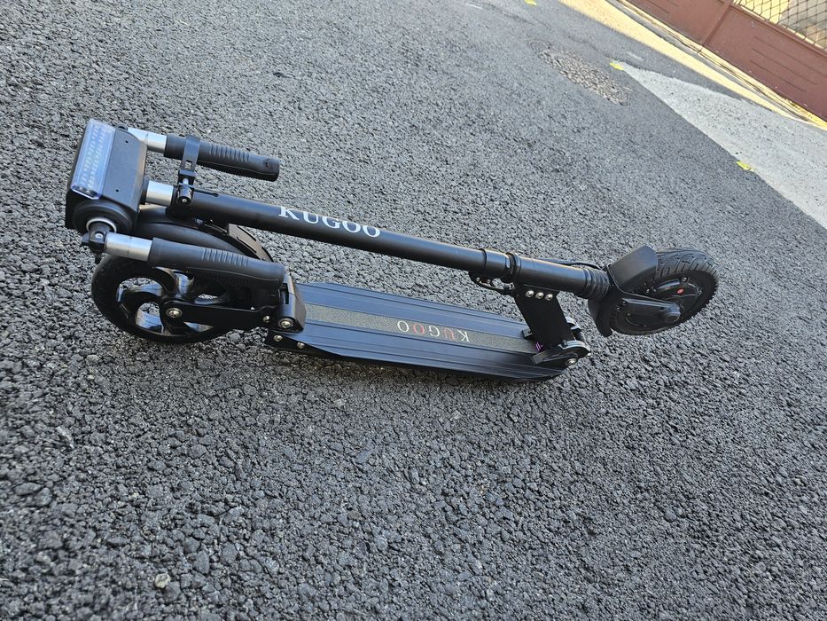 Trotineta electrică KUGOO S3, 350W, 30 km/h, doar 88 km