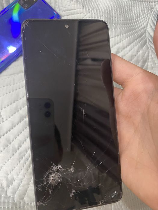 Продам телефон поко х4 про 5 джи